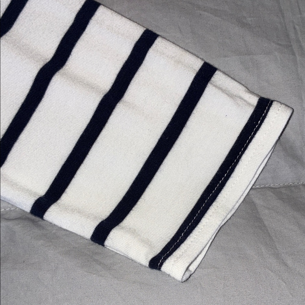 GAP Navy and White Striped Long Sleeve Tee M - Picture 7 of 10